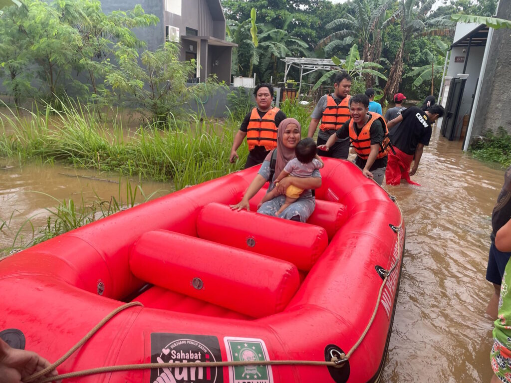 Depok Dilanda Banjir, LPBI NU Gerak Cepat